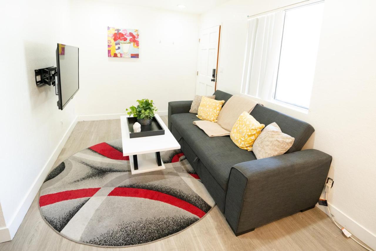 Cozy Small 2 Bedroom In Koreatown/Hollywood Los Angeles Exterior photo