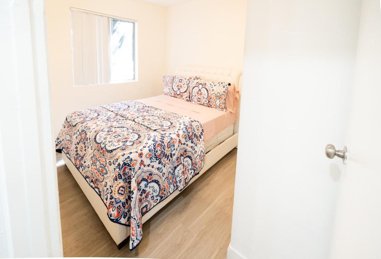 Cozy Small 2 Bedroom In Koreatown/Hollywood Los Angeles Exterior photo